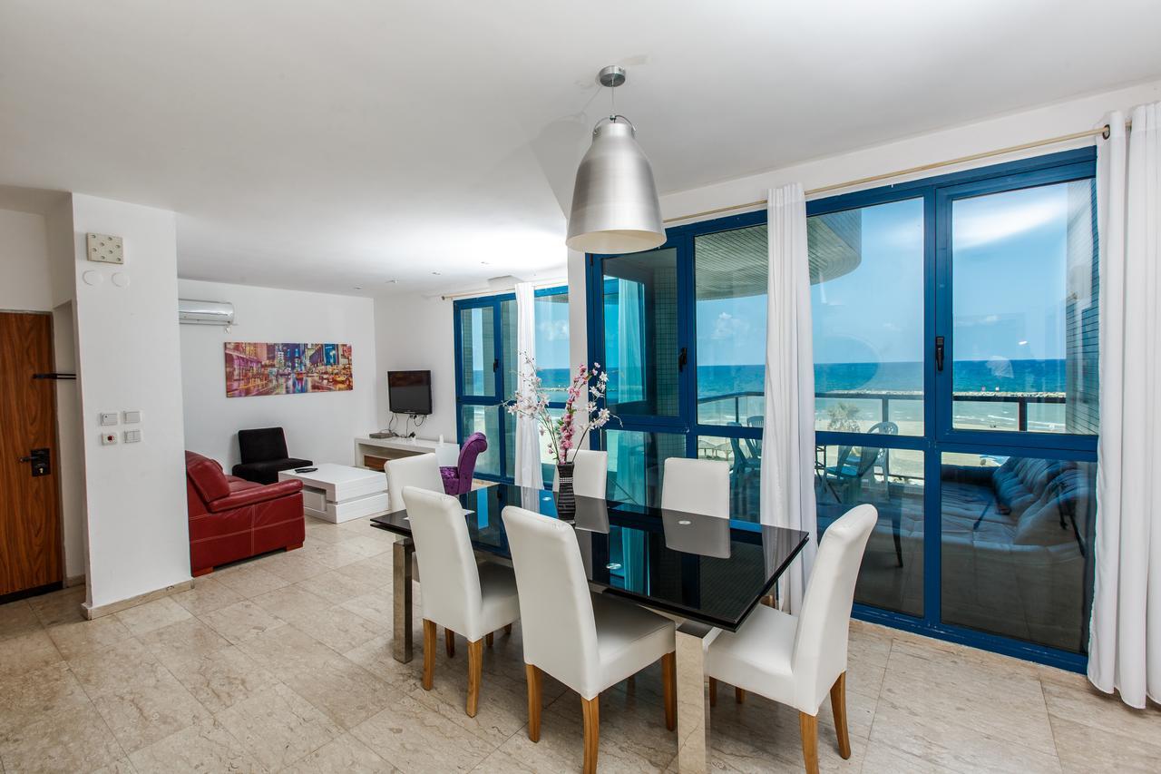 Ocean Front Apartments First Line To The Beach Tel Aviv Exteriör bild