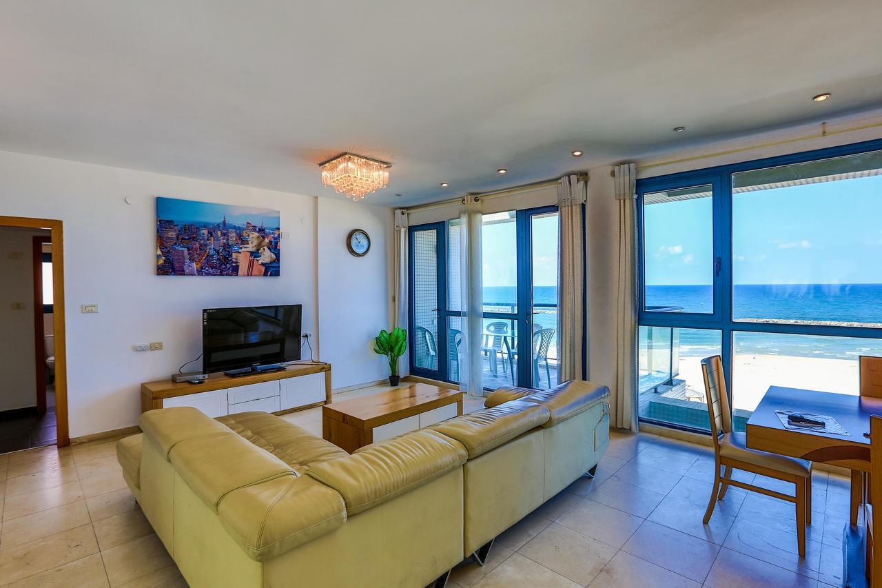 Ocean Front Apartments First Line To The Beach Tel Aviv Exteriör bild