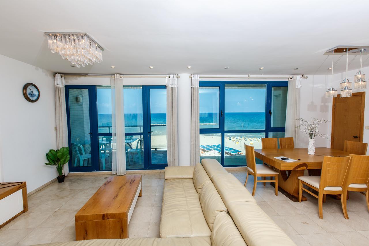 Ocean Front Apartments First Line To The Beach Tel Aviv Exteriör bild