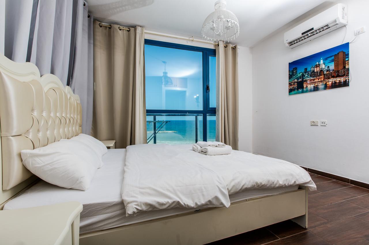 Ocean Front Apartments First Line To The Beach Tel Aviv Exteriör bild