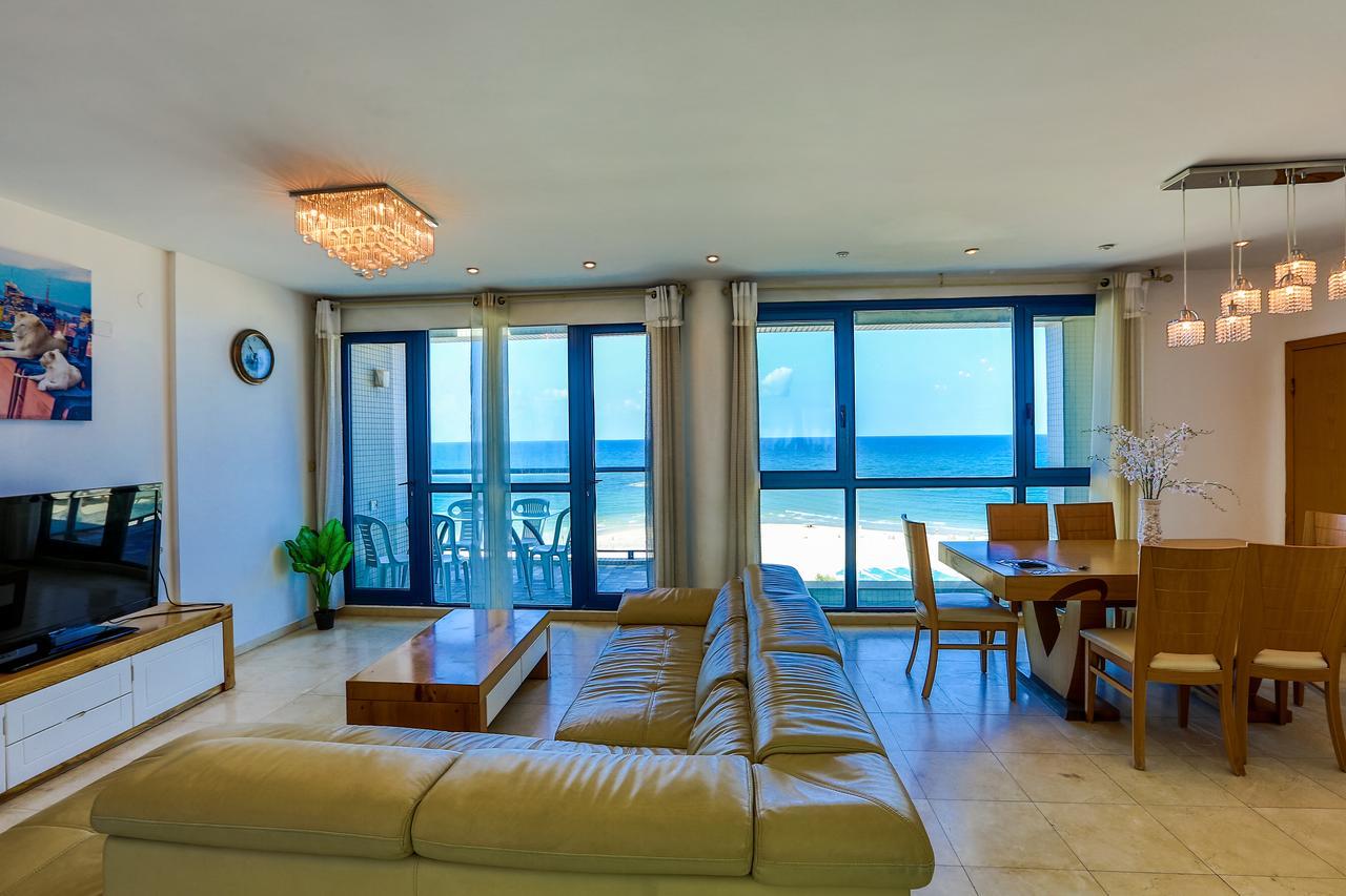 Ocean Front Apartments First Line To The Beach Tel Aviv Exteriör bild