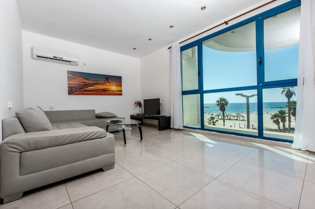 Ocean Front Apartments First Line To The Beach Tel Aviv Exteriör bild