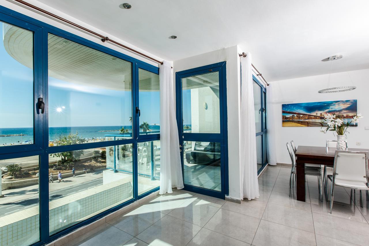 Ocean Front Apartments First Line To The Beach Tel Aviv Exteriör bild