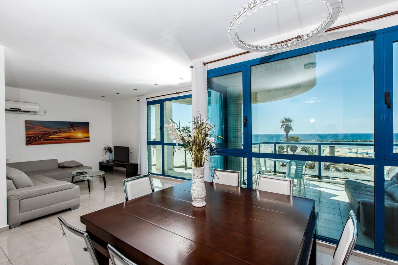 Ocean Front Apartments First Line To The Beach Tel Aviv Exteriör bild
