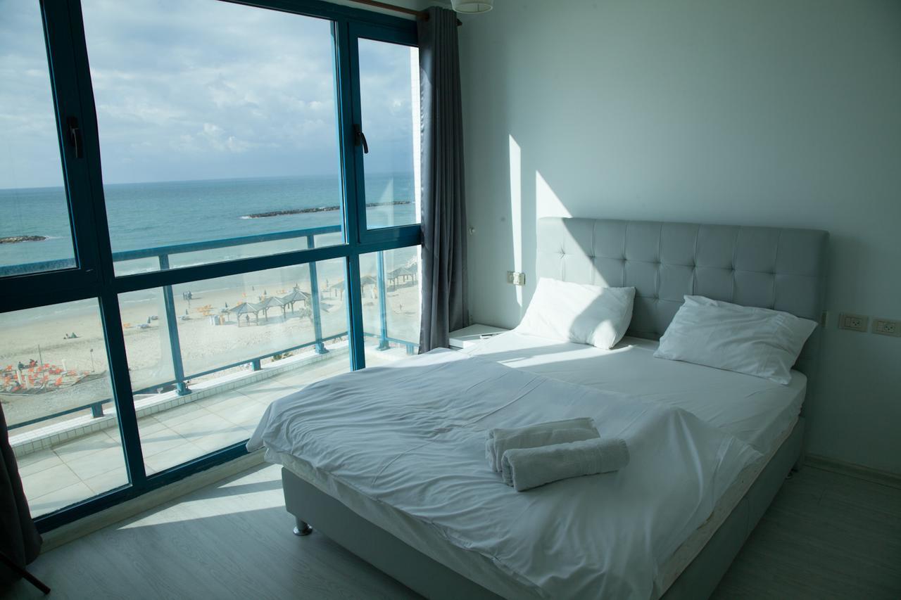 Ocean Front Apartments First Line To The Beach Tel Aviv Exteriör bild