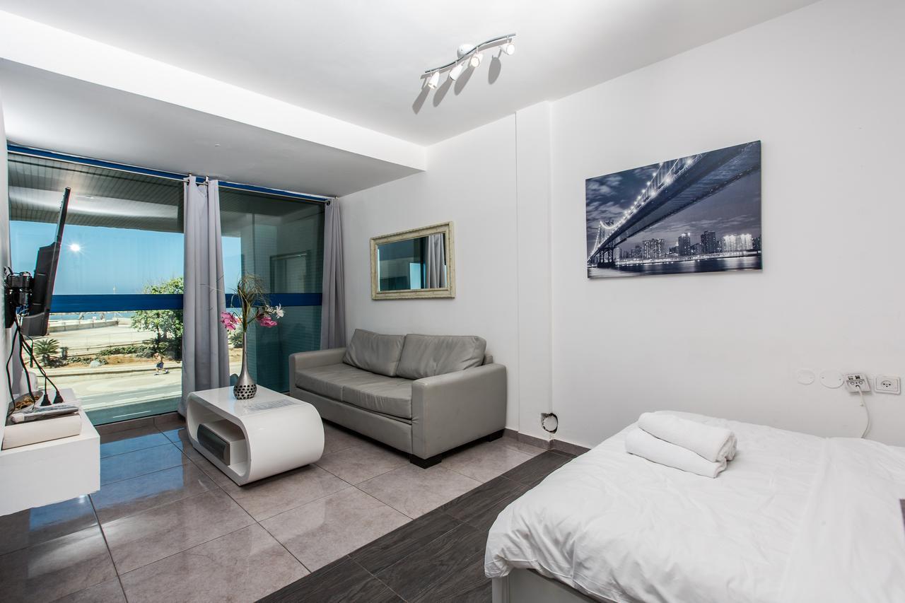 Ocean Front Apartments First Line To The Beach Tel Aviv Exteriör bild