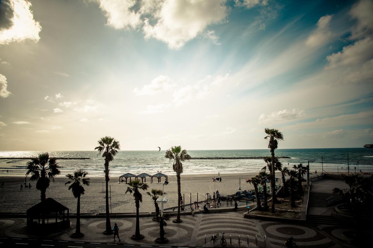 Ocean Front Apartments First Line To The Beach Tel Aviv Exteriör bild